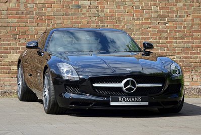 Mercedes-Benz SLS AMG