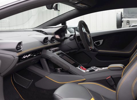Lamborghini Huracan LP610-2 EVO RWD 13