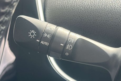 Toyota Prius 1.8 VVT 8.8kWh Excel Hatchback 5dr Petrol Plug-in Hybrid CVT Euro 6 (s/s) ( 30