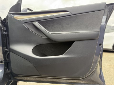 Tesla Model Y (Dual Motor) Performance SUV 5dr Electric Auto 4WDE (426 bhp) 33