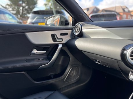 Mercedes-Benz A Class 2.0 A35 AMG (Premium Plus) Hatchback Petrol 7G-DCT 4MATIC Euro 6 (306ps) 35