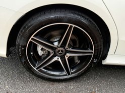 Mercedes-Benz C Class 2.1 C 250 AMG Line Premium+ D Auto 5dr 91