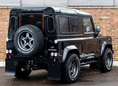 Land Rover Defender 90 XS Bowler 7