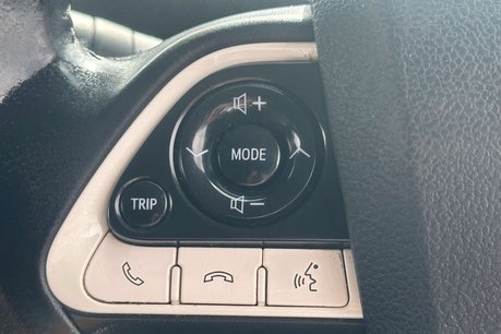 Toyota Prius 1.8 VVT 8.8kWh Excel Hatchback 5dr Petrol Plug-in Hybrid CVT Euro 6 (s/s) ( 28