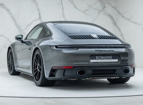 Porsche 911 Carrera GTS (992) 10