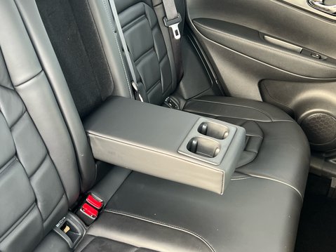 Nissan Qashqai DIG-T N-MOTION DCT 39