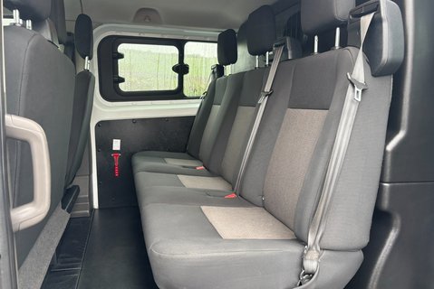 Ford Transit Custom 320 L2 Leader 130 ps DCIV with Air Conditioning 16