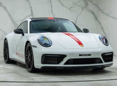 Porsche 911 Carrera 4 GTS (992) 9