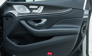 Mercedes-Benz Amg GT 63 S 4-Door 25