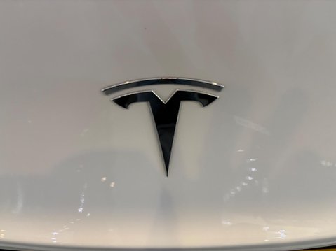 Tesla Model Y Auto RWD 5dr 20
