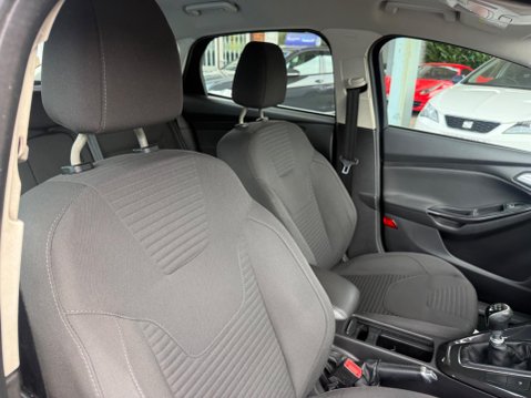 Ford Focus 1.5 TDCi Titanium Euro 6 (s/s) 5dr 17