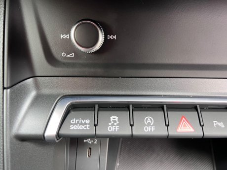 Audi Q3 1.5 TFSI CoD 35 Black Edition Sportback S Tronic Euro 6 (s/s) 5dr 47