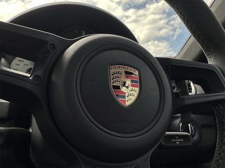 Porsche 718 CAYMAN GT4 RS PDK 77