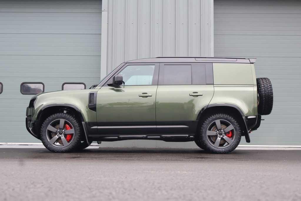 Land Rover Defender 110 BRAND NEW D350 HARD TOP X-DYNAMIC HSE GENUINE REAR SEATS FITTED  9