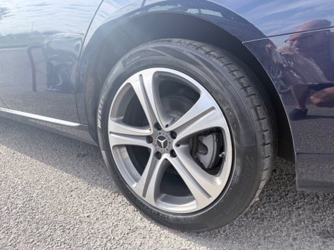 Mercedes-Benz E Class 2.0 E 220 D SE PREMIUM 8