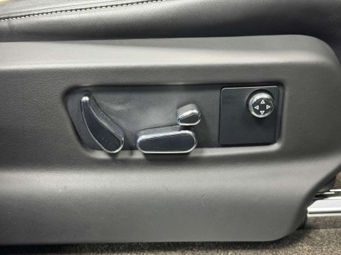 Bentley Bentayga 4.0 V8 SUV 5dr Petrol Auto 4WD Euro 6 (s/s) (550 ps) 57