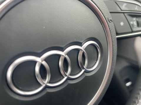 Audi A4 2.0 TDI 35 Technik S Tronic Euro 6 (s/s) 4dr 21