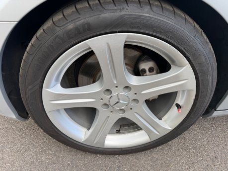 Mercedes-Benz CLS CLS320 CDI 37