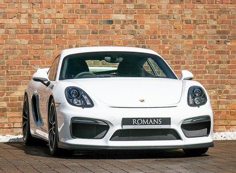 Porsche Cayman GT4 1