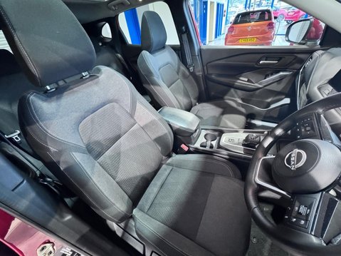 Nissan Qashqai 1.3 DIG-T MHEV N-Connecta XTRON Euro 6 (s/s) 5dr 10