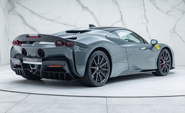 Ferrari SF90 Stradale ASSETTO FIORANO 8