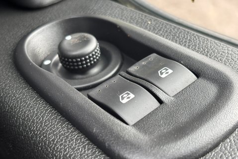 Vauxhall Movano F3500 L3 H1 Double Cab Dropside - Air Con 31