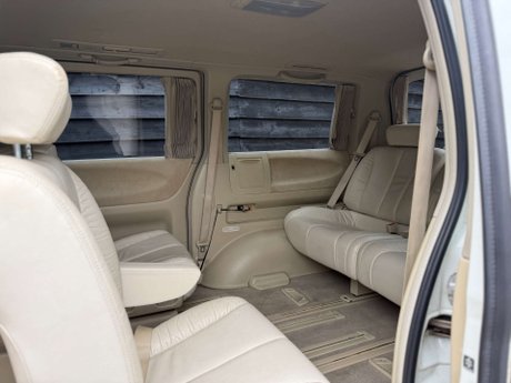 Nissan Elgrand AUTECH 27