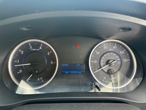 Toyota Hilux ACTIVE 4WD D-4D DCB 17