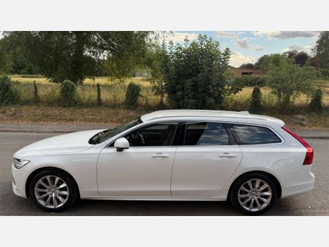Volvo V90 2.0 V90 Momentum+ T4 Auto 5dr 44