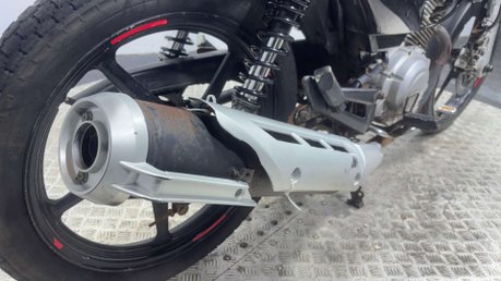 Yamaha YBR 125 2011 28K RUNNING PROJECT BIKE SPARES OR REPAIR 125CC 24