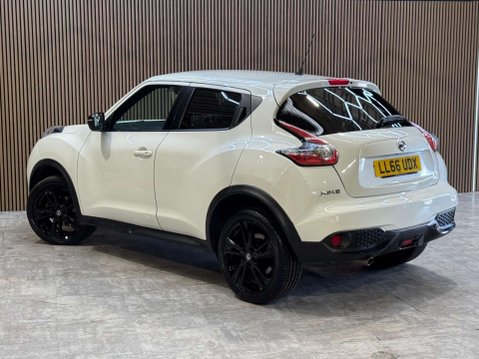 Nissan Juke 1.6 Juke N-Connecta CVT 5dr 29
