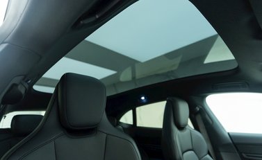 Porsche Taycan 4S Sport Turismo 11