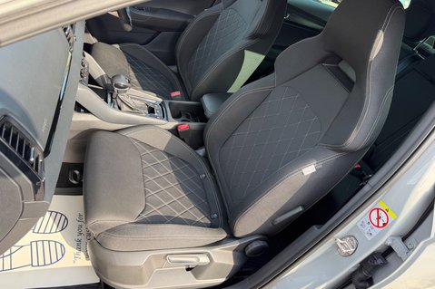 Skoda Karoq SPORTLINE TSI DSG AUTOMATIC - METEOR GREY -PAN ROOF -APPLE CARPLAY 5