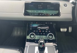 Land Rover Range Rover Evoque FIRST EDITION MHEV AUTO PAN ROOF 39