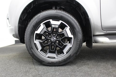 Nissan Navara Double Cab 2.3 dCi Tekna Pickup 4WD Euro 6 42