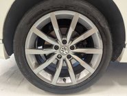 Volkswagen Passat 2.0 Passat R-Line TDI BlueMotion Technology Semi-Auto 4dr 25