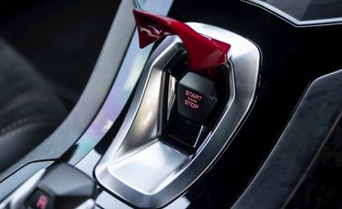 Lamborghini Huracan LP640-4 Performante 17