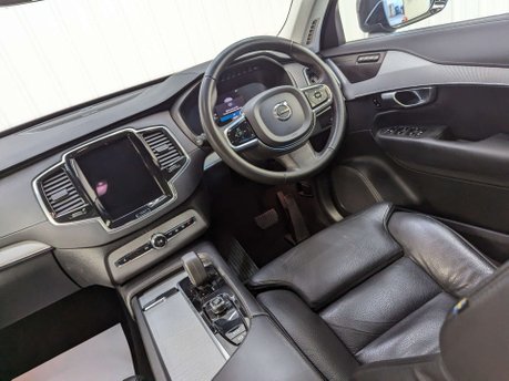 Volvo XC90 2.0 XC90 + B5 MHEV AWD Auto 4WD 5dr 44