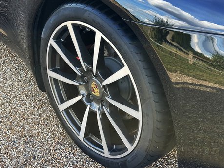 Porsche 911 C2S CONVERTIBLE 38