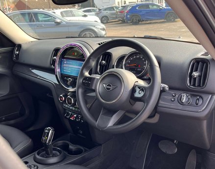 Mini Countryman 1.5 Countryman Cooper Classic Auto 5dr 18