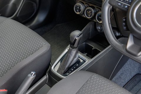 Suzuki Swift SZ5 DUALJET MHEV 25