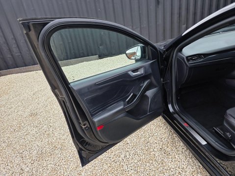 Ford Focus 1.5 EcoBlue ST-Line X Euro 6 (s/s) 5dr 26