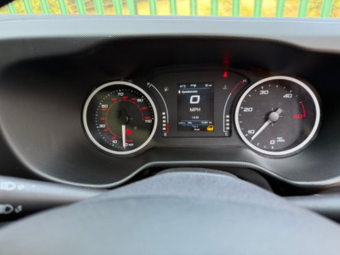 Iveco Daily 2.3D HPI 14V 35C 3450 HiMatic Euro 6 (s/s) 2dr, Curtain Side, MWB L2, DRW 33