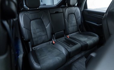 Porsche Cayenne TURBO E-HYBRID Coupe with GT Package 16