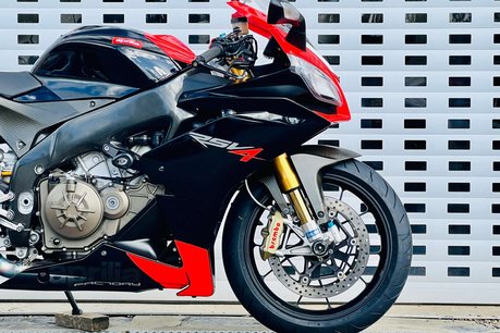 Aprilia RSV RSV 4 Factory 10