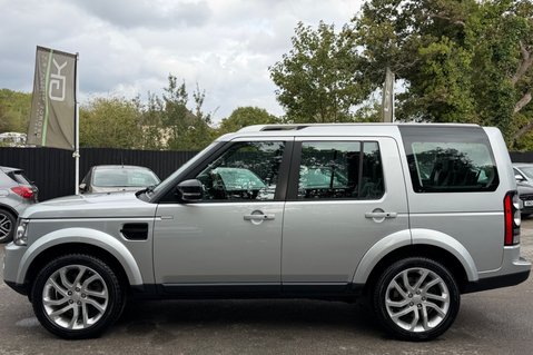 Land Rover Discovery SDV6 LANDMARK - ONE OWNER - 10 SERVICED INC CAMBELT 4