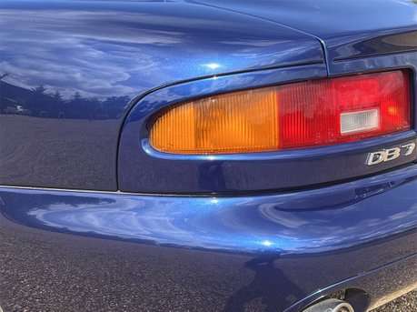 Aston Martin DB7 VANTAGE V12 JUBILEE 21