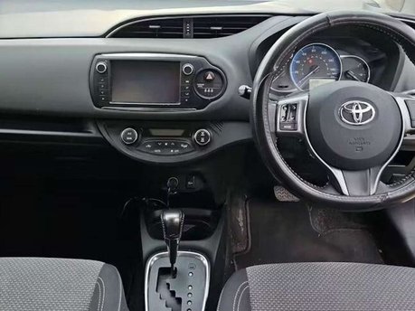 Toyota Yaris 1.5 VVT-h Icon Hatchback 5dr Petrol Hybrid E-CVT Euro 6 (101 ps) 5