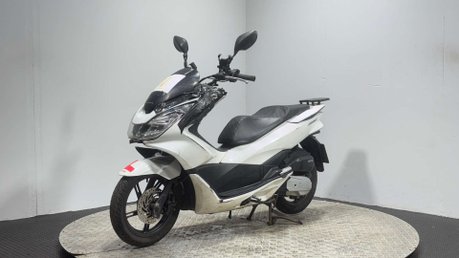 Honda PCX 2015 WW SPARES OR REPAIR PROJECT LEARNER SCOOTER 125CC BIKE 6