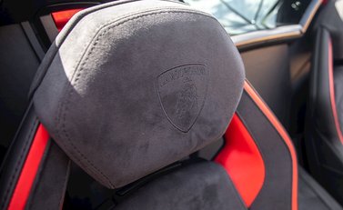 Lamborghini Aventador S LP740-4 Roadster 19